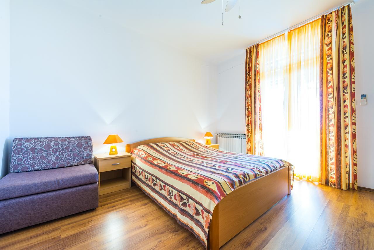 Villa Carmen Rooms & Apartments Mlini Exterior photo